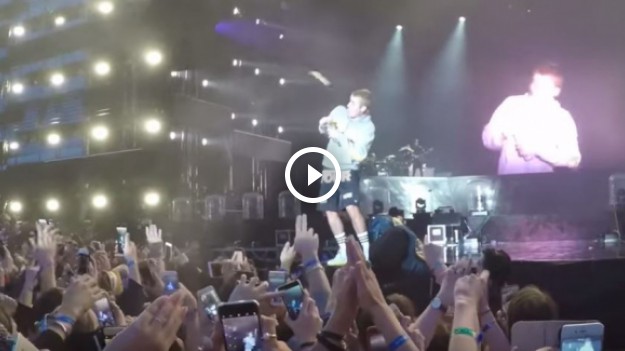 RMF Extra: Justin Bieber prawie dostał butelką w głowę! Publiczność chciała usłyszeć "Despacito”, którego nie umiał zaśpiewać…