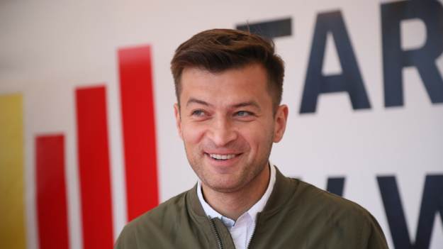 RMF Extra: Złota myśl z książki na dziś. Jakub Małecki: „Co to jest za wielka sztuka chodzić po ciemku, jak się…” 