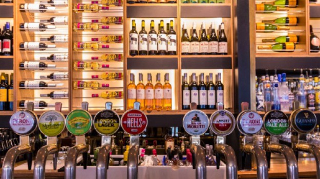 RMF Extra: Walka z alkoholem trwa. W Polsce już nie kupimy alkoholu bez dowodu osobistego?!