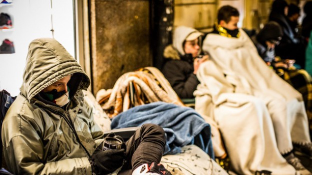 RMF Extra: Warszawiacy od tygodnia koczują, by wesprzeć finansowo Kanye Westa