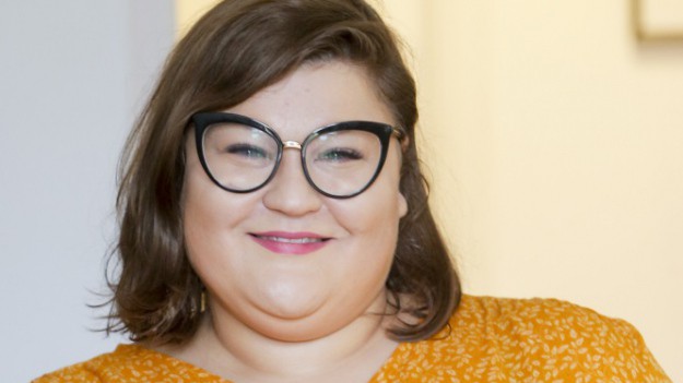 RMF Extra: Dominika Gwit śmiało eksponuje biust! "A co to za przymiarki do wakacji?" - pytają fani. Aktorka zaprezentowała w wiosennym wydaniu [FOTO]