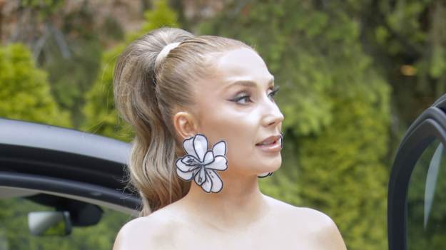 RMF Extra: Tak wyglądają prawdziwe włosy Cleo. Ujawniła swój sekret