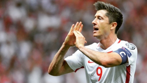 RMF Extra: Mecz Polska-Rumunia: Polacy wygrywają! Hat-trick Roberta Lewandowskiego