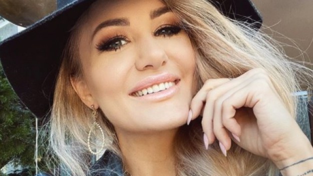 RMF Extra: Ewa Mrozowska pokazała, jak wygląda jej ciało 10 miesięcy po porodzie. Fani w szoku: "Jak ty to robisz?!"