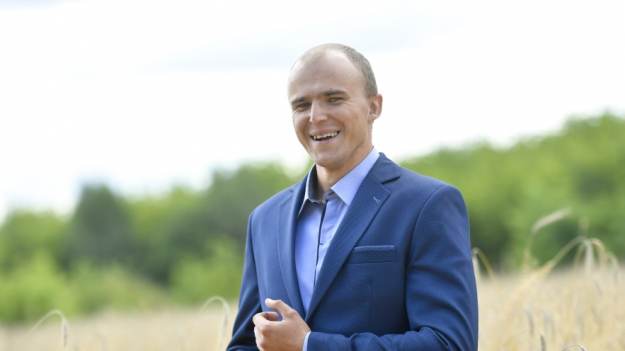 RMF Extra: Kamil z "Rolnik szuka żony" pokazał intymne zdjęcia z Asią. Komentarz jego narzeczonej rozczulił internautów! [FOTO]