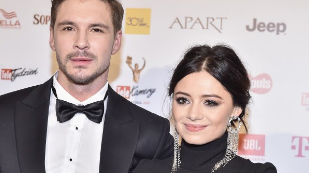RMF Extra: Mikołaj Roznerski opublikował zdjęcia ze ślubu. Jest na nich również Adriana Kalska