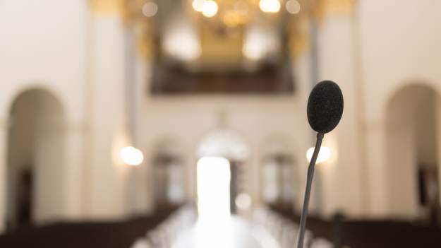 RMF Extra: Pamiętacie małego Filipa z "Mam talent"? Komunijny występ chłopca robi furorę w sieci! Zaśpiewał "Ave Maria" [WIDEO]