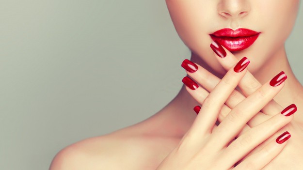 RMF Extra: Paznokcie na sylwestra. Sprawdź nasze propozycje!