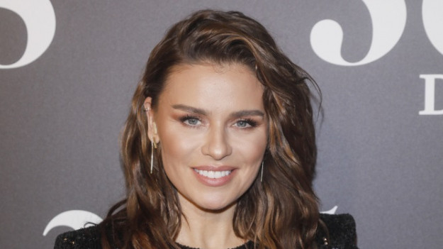 RMF Extra: Natasza Urbańska uwodzi w mocno wyciętym stroju kąpielowym. Ma ciało bogini [FOTO]