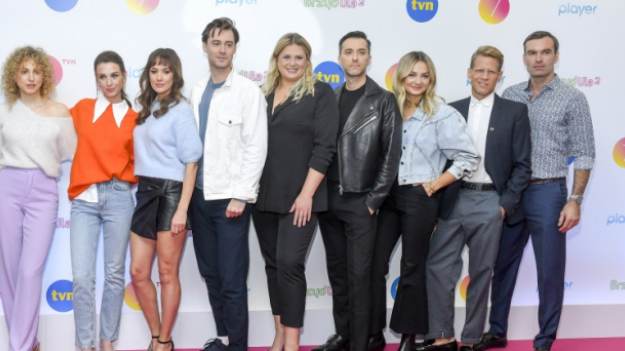 RMF Extra: Mariusz Zaniewski na wakacyjnych zdjęciach. Partnerka gwiazdora "BrzydUli" pozowała topless! [ZDJĘCIA]