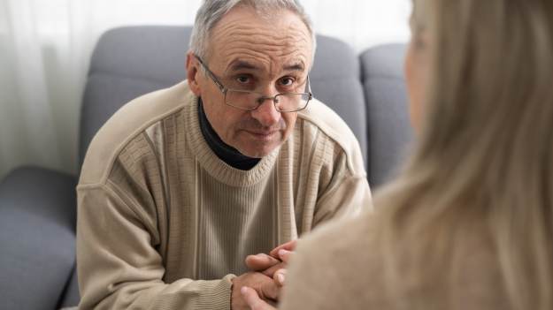 RMF Extra: Boomerzy manipulują dorosłymi dziećmi, mówiąc te 5 zdań. Psychologia tłumaczy