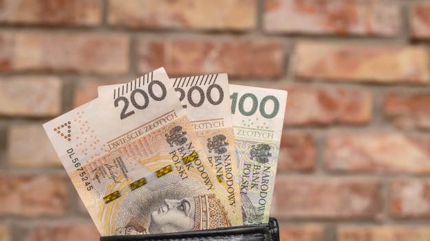 Skończyłeś 56 lat? Możesz dostać 1993 zł..