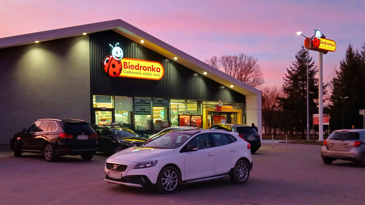 Biedronka idzie na całość. 2 zł zamiast 13,99 zł