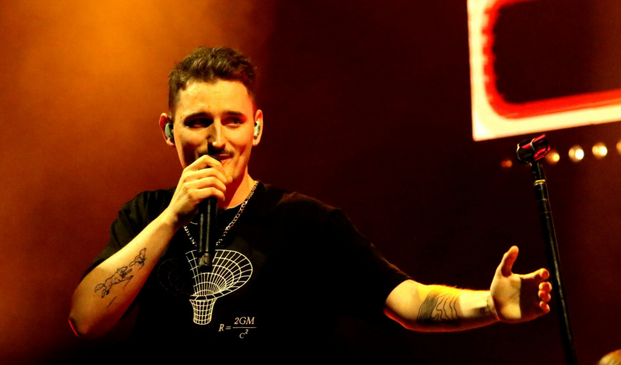 Dawid Podsiadło nie zwalnia tempa. Nagle przekazał wieści. „Słuchajcie…”