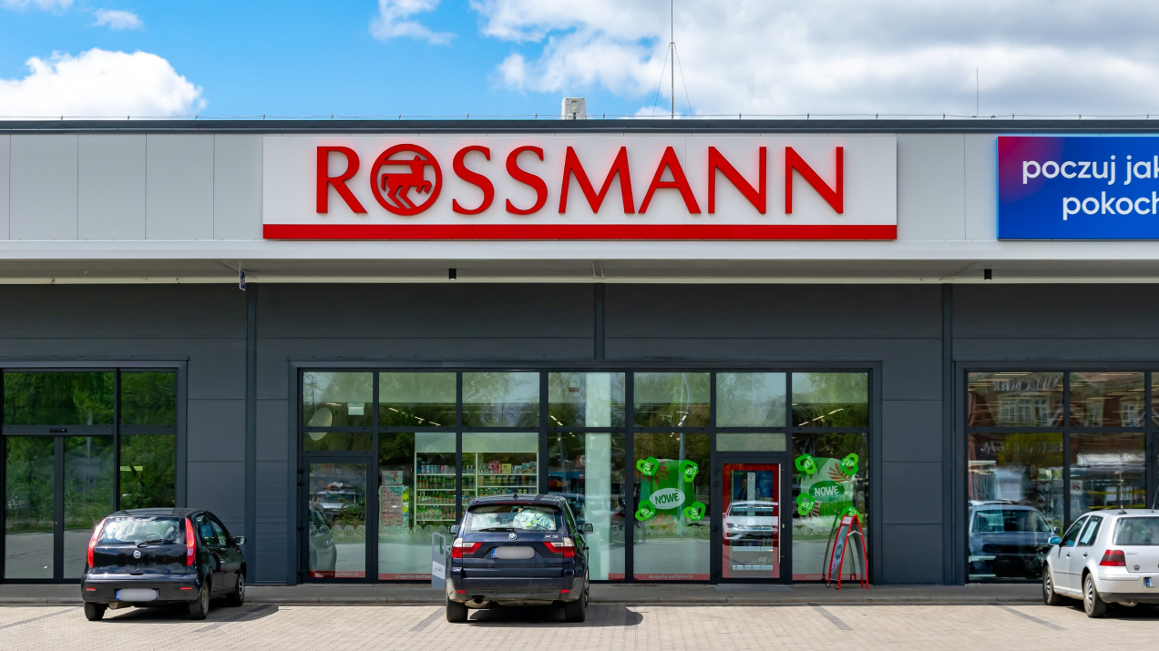 Wielka promocja „2+2 gratis” w Rossmannie. Klienci biorą bez limitów