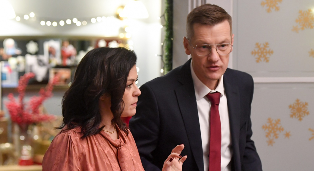 Tuż przed emisją „M jak miłość” nadano komunikat. W centrum: Katarzyna Cichopek