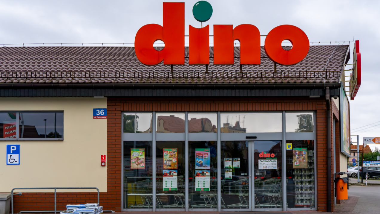 W Dino przecena z 7,99 zł na 2,39 zł. Ludzie biorą po kilka sztuk