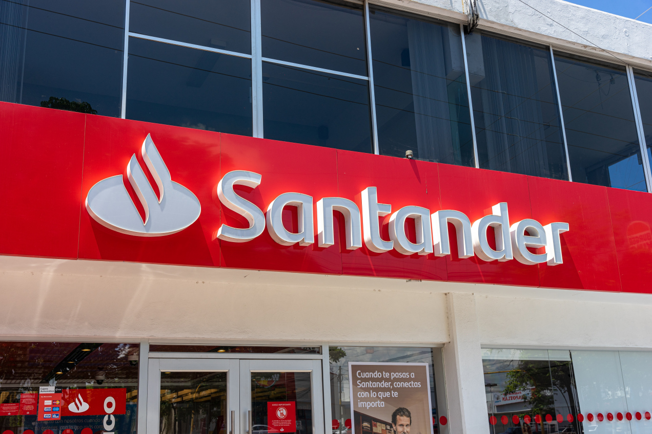 Kolejny atak na klientów Santandera. Bank apeluje: „nie rób tego!”