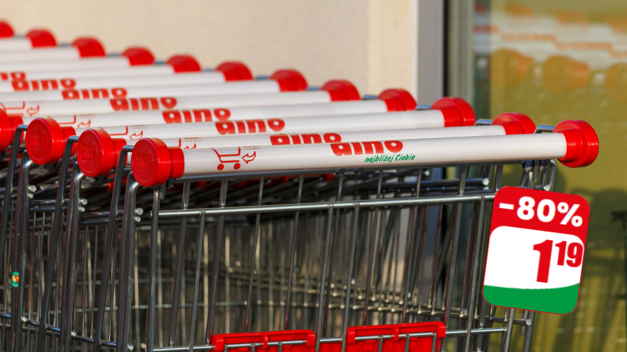 Od dzisiaj w Dino po 1,19 zł. Ludzie biorą po kilka sztuk