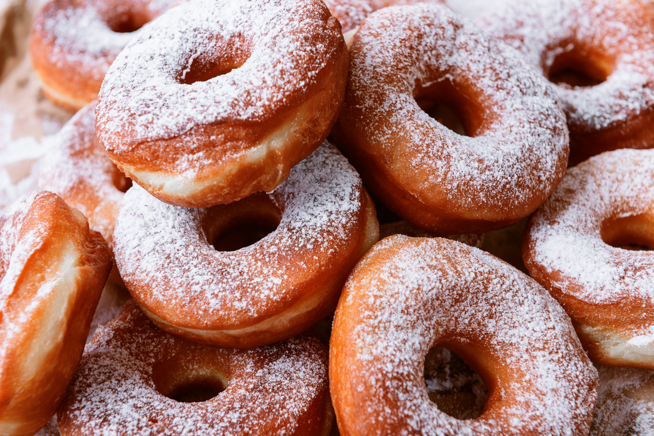 Tłusty czwartek 2026. Najlepszy przepis na oponki serowe. Takie same robiła babcia