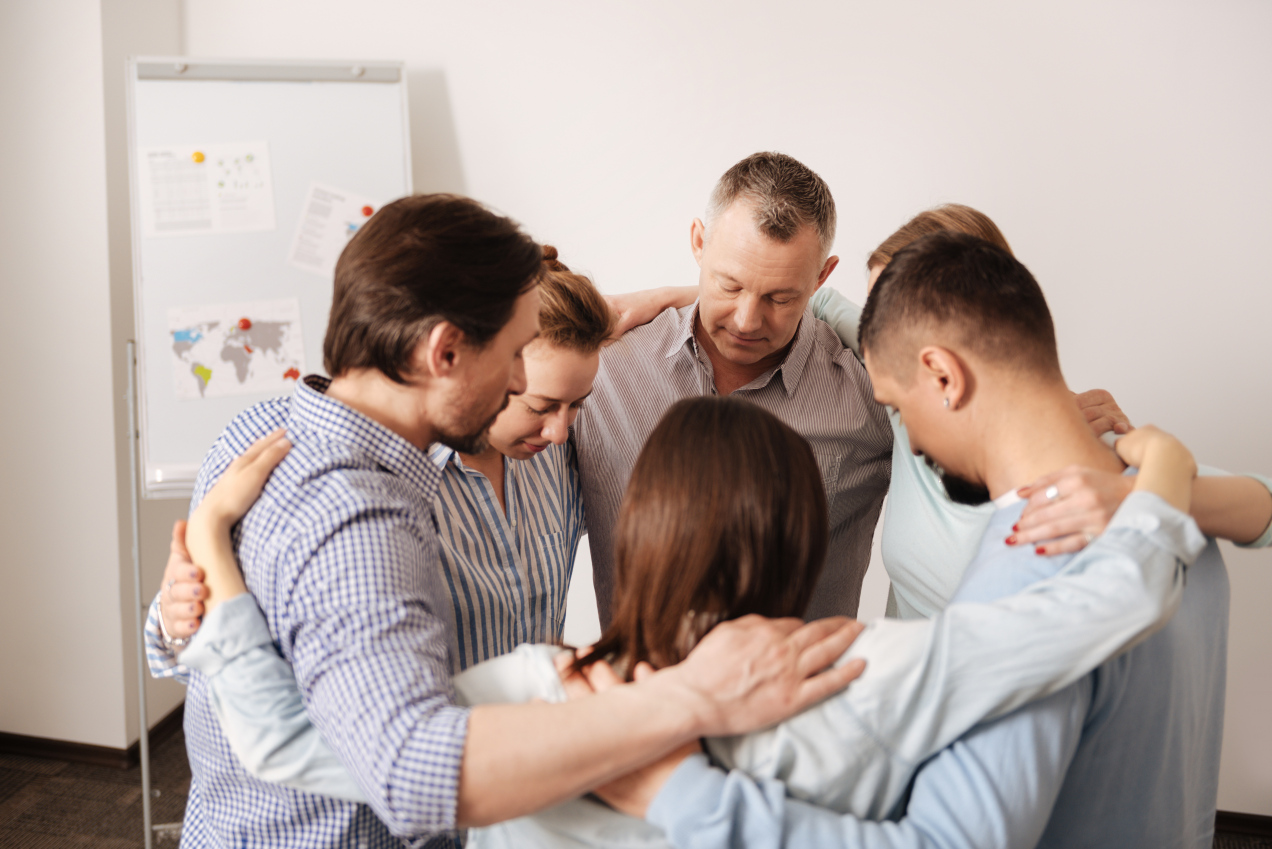 Uważaj, kogo obserwujesz. Tak nowoczesne sekty wciągają nieświadomych internautów