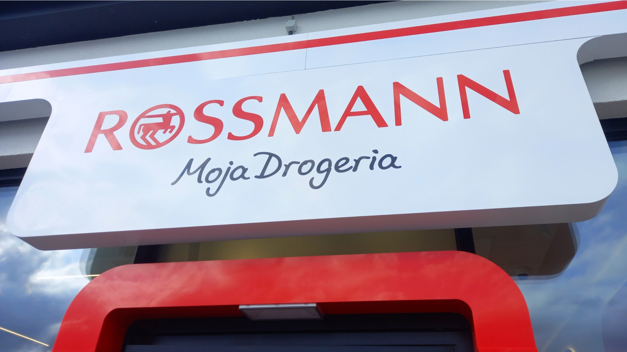 Rossmann przecenił z 249,99 zł na 149,99 zł. Markowy hit za ułamek ceny