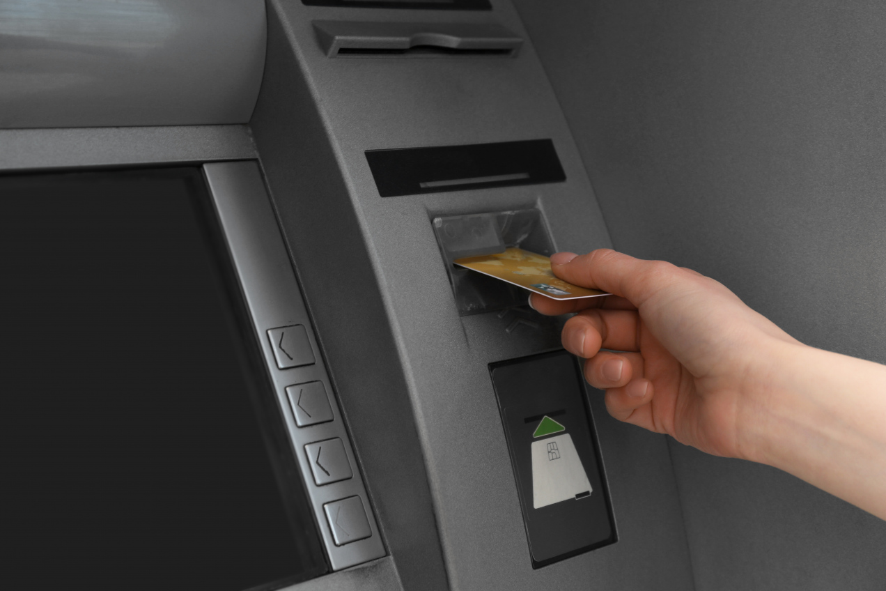 Bankomaty odchodzą do lamusa. Nowe przepisy zmienią sposób wypłaty gotówki