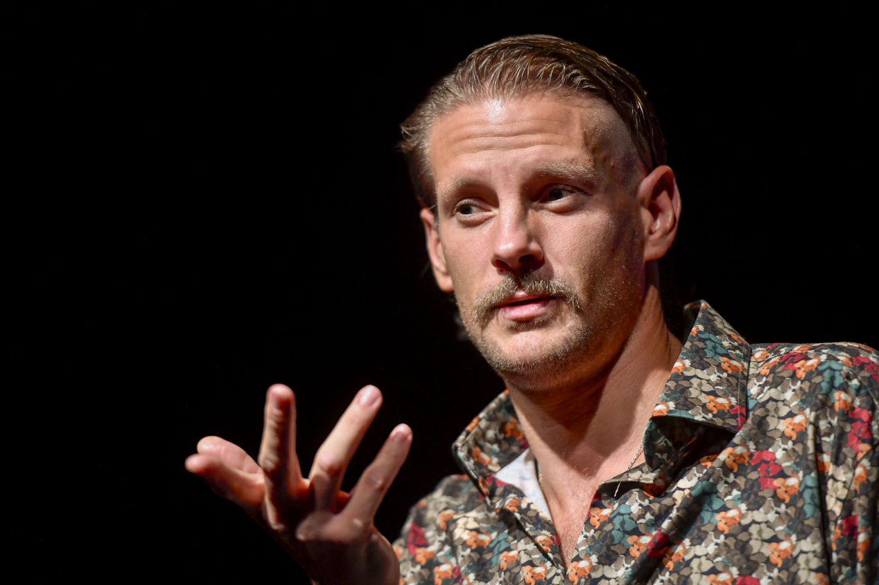 Sebastian Fabijański szczerze o rozstaniu i byłej partnerce: „nie powinna być obecna w moim życiu”