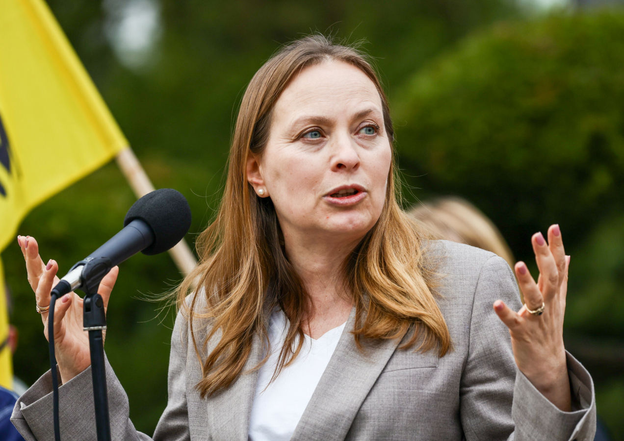 Wyższa emerytura dla kobiet, niższa dla mężczyzn. Ministra chce otwarcia debaty. „Wiem, iż to jest temat tabu”