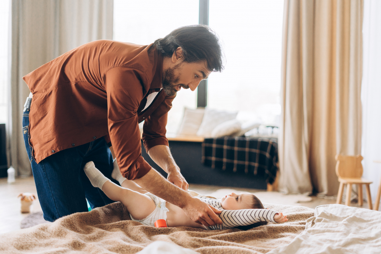 Rekordowa liczba ojców na urlopach. ZUS publikuje przełomowe dane o opiece nad dziećmi
