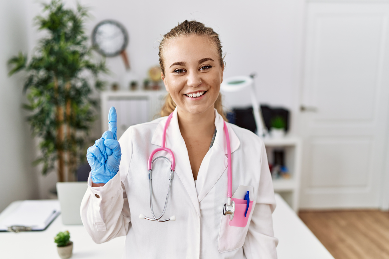 To najważniejszy składnik, którego jemy za mało. Wielu Polaków popełnia ten błąd. „Niskie spożycie wiąże się z poważnymi problemami”