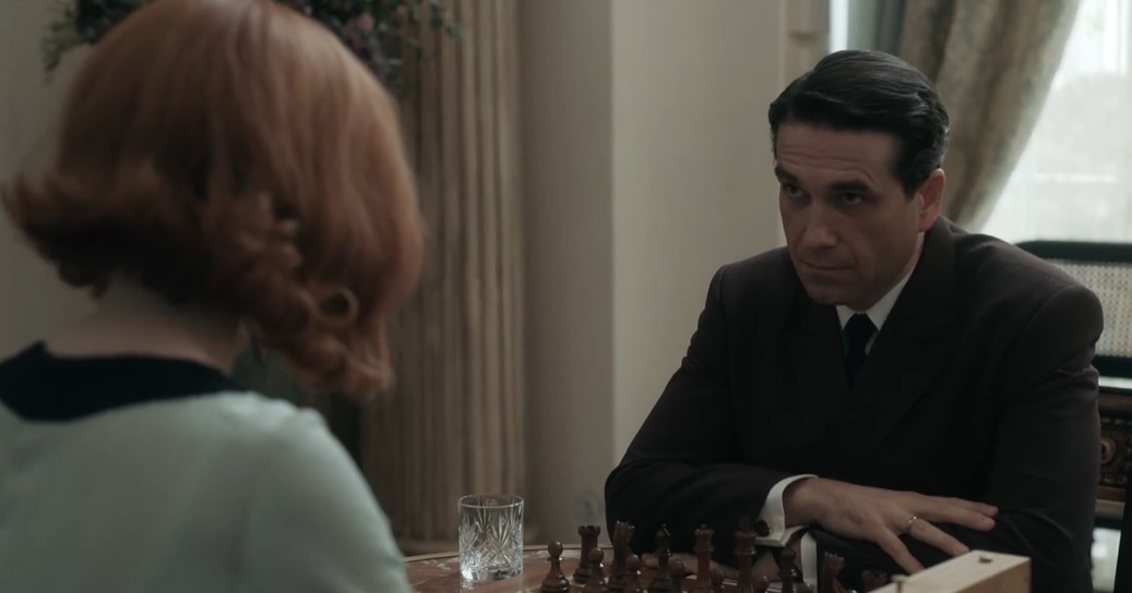 To jeden z najlepszych seriali Netflixa. Zagrał w nim polski aktor!