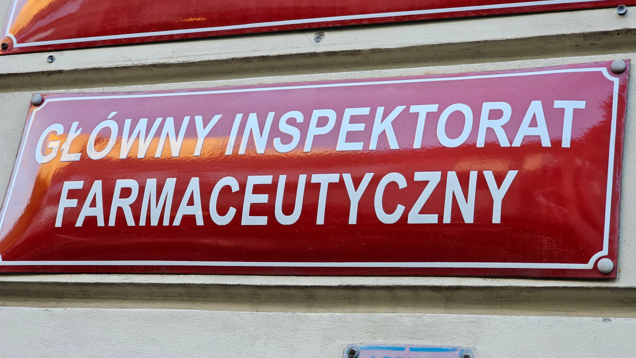 GIF wycofuje lek przeciwbólowy z aptek! Masz te tabletki? Lepiej je wyrzuć