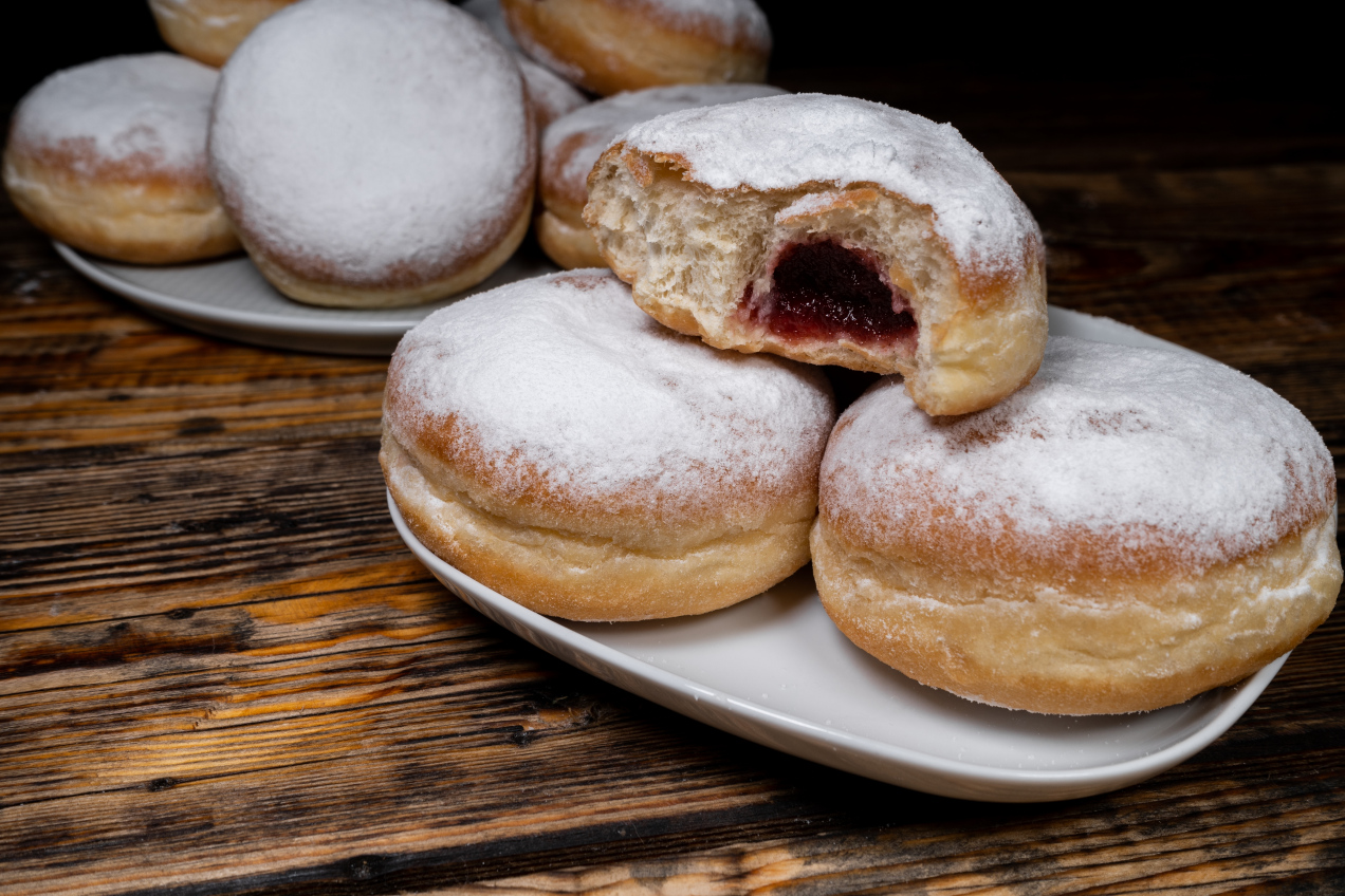 Tłusty czwartek 2026. Jakich pączków nigdy nie kupować? Stanowcze słowa dietetyka