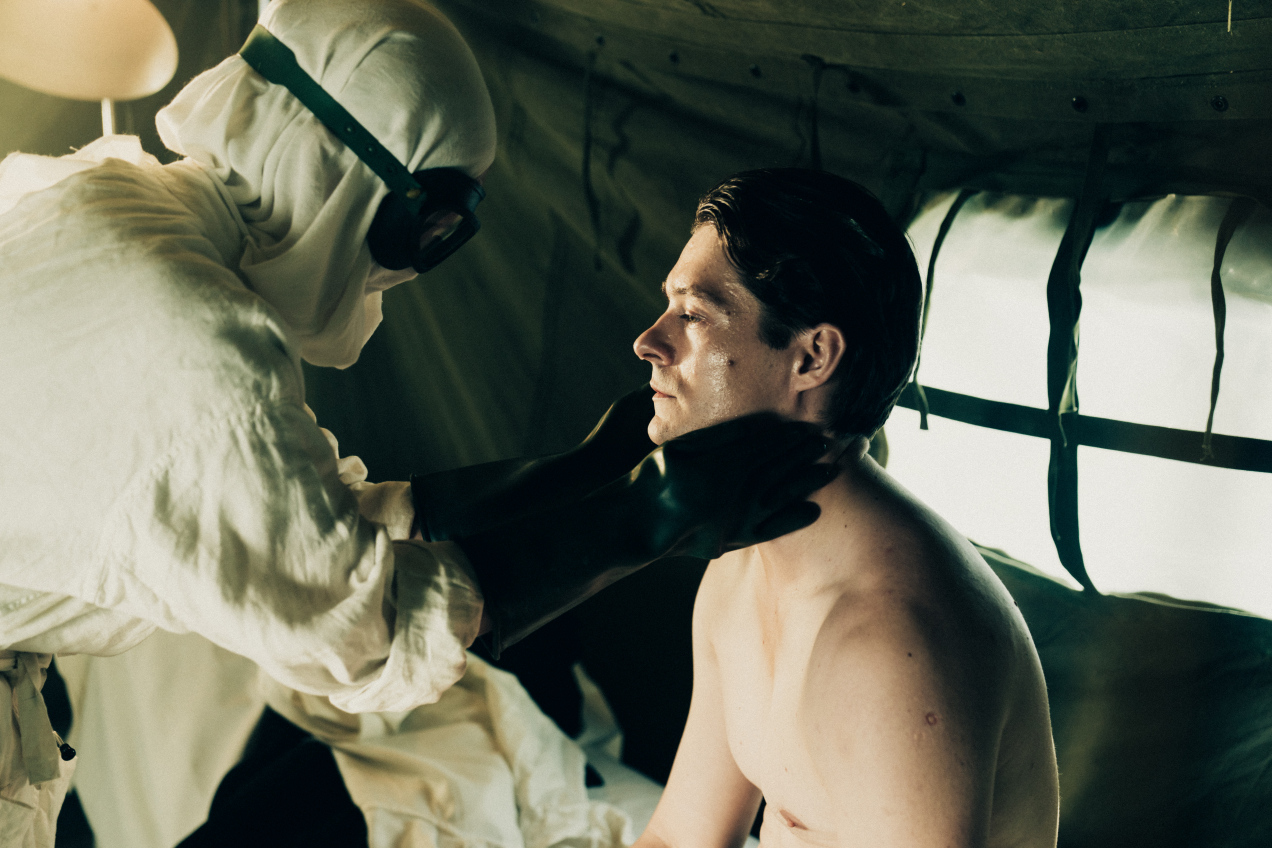 W serialu „Czarna śmierć” gra dziennikarza Igora Bielika. Co wiemy o Tomaszu Ziętku?