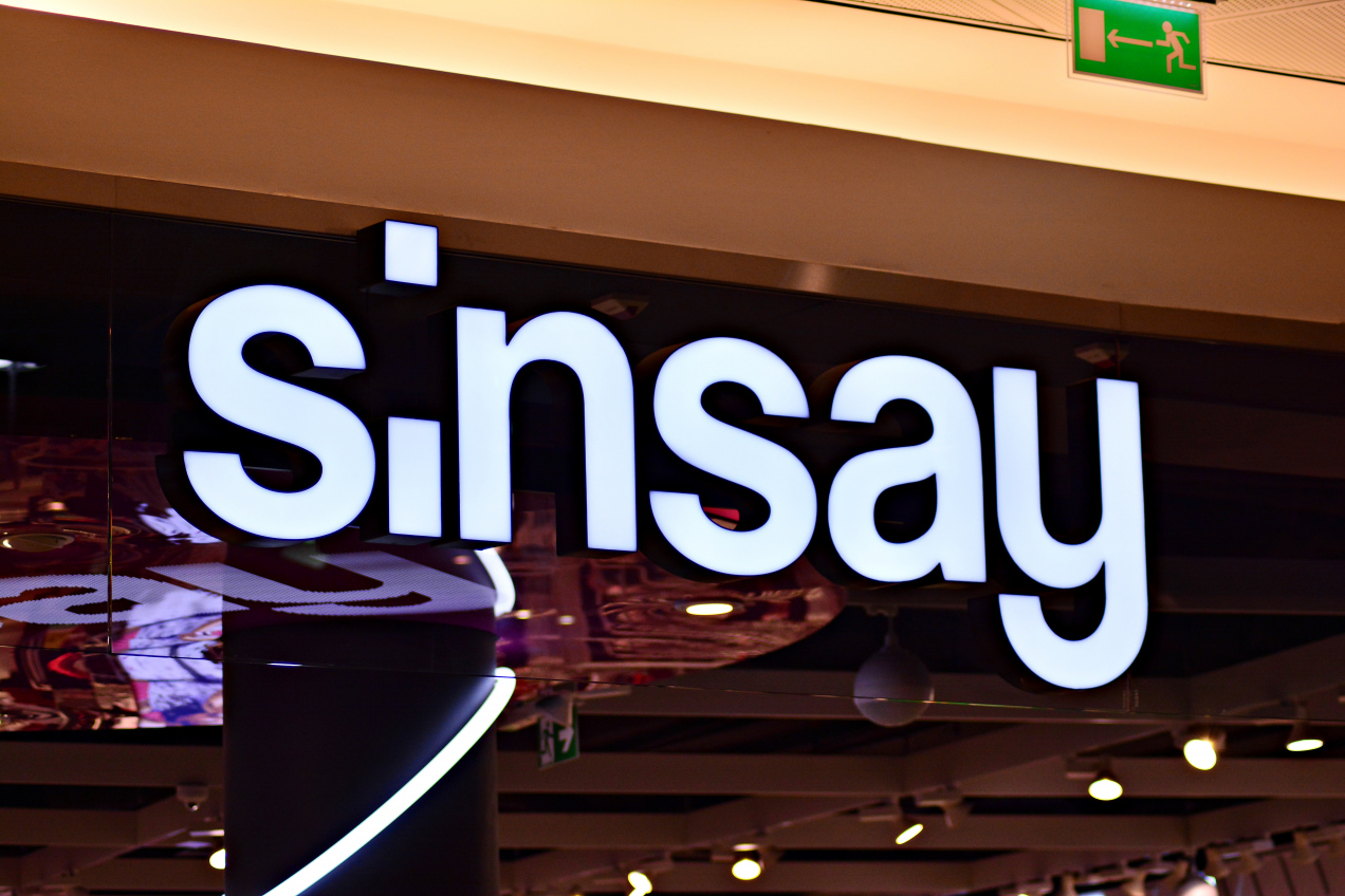 Klientki pobiegły do Sinsay! Ten internetowy hit kosztuje mniej niż 20 zł