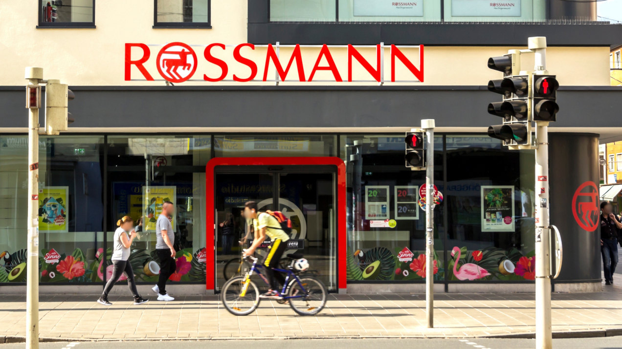 Od dzisiaj w Rossmannie po 29,99 zł. Klientki robią zapasy