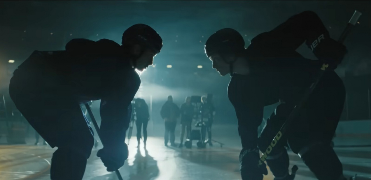 Ten serial bije rekordy popularności. Dlaczego „Heated Rivalry” nie ma szans na Emmy? Odpowiedź zaskakuje