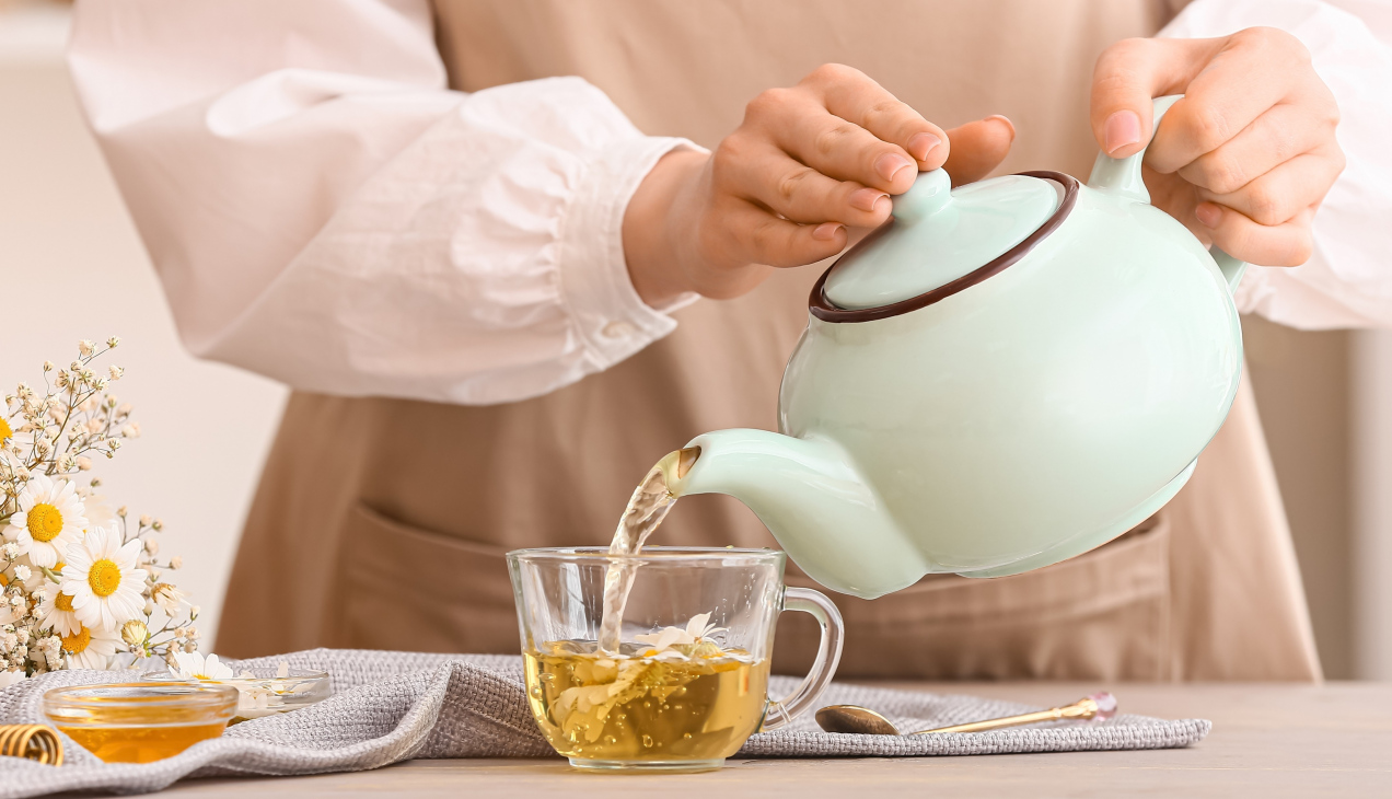 Piła rumianek przez tydzień przed snem. Takie były efekty