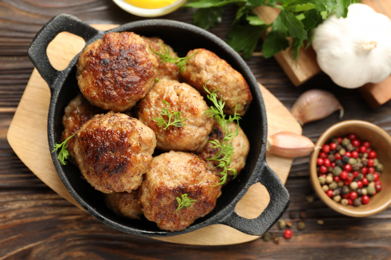 Czy 2 stycznia wolno jeść mięso? Taką decyzję podjęli biskupi