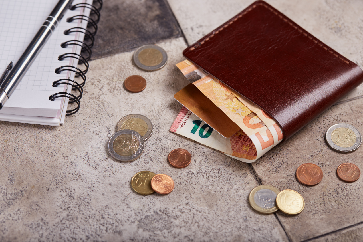 Od 1 stycznia oficjalnie wkroczą w strefę euro. Europejski Bank Centralny właśnie ogłosił zasady przejściowe