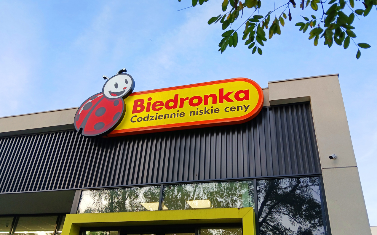 Biedronka podjęła decyzję. Chodzi o maskotki