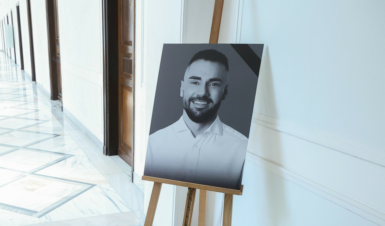 Kiedy i gdzie odbędzie się pogrzeb Łukasza Litewki? Bliscy posła przekazali wyjątkową prośbę do żałobników