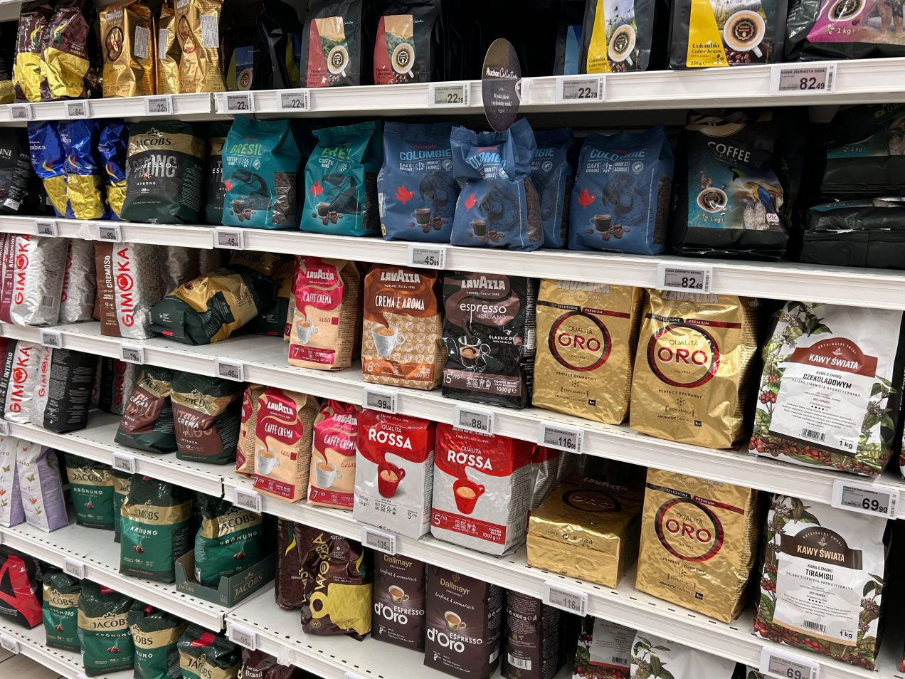 Podrabiana kawa zalewa Polskę. Oszuści ukrywają ją pod logo znanych firm