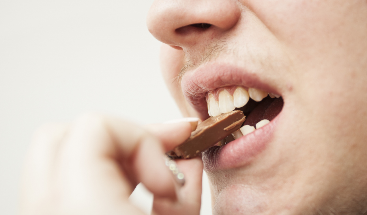 Masz ochotę na coś słodkiego? Zjedz to zamiast batonika, a kilogramy polecą w dół