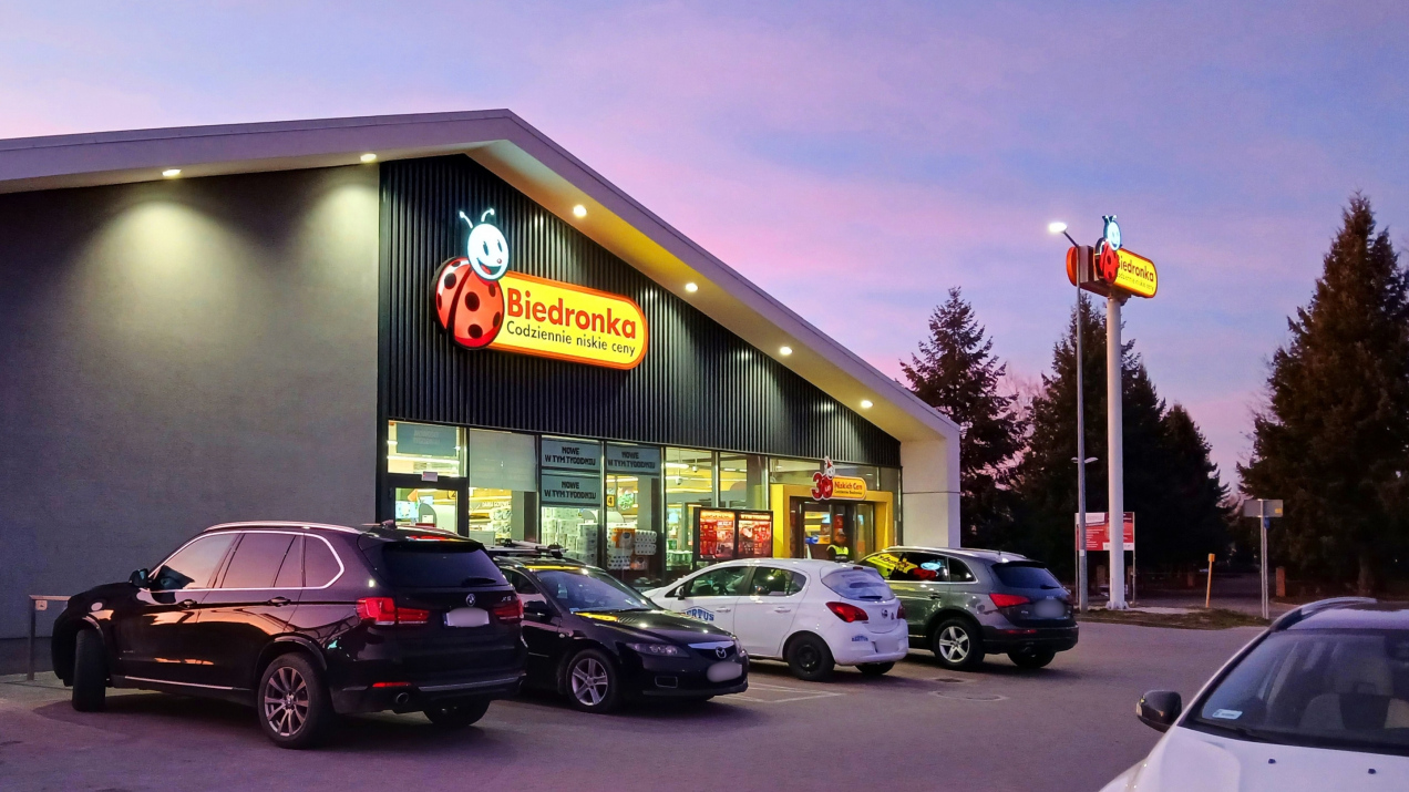 Od dzisiaj w Biedronce po 0,95 zł. Ludzie biorą całe zgrzewki