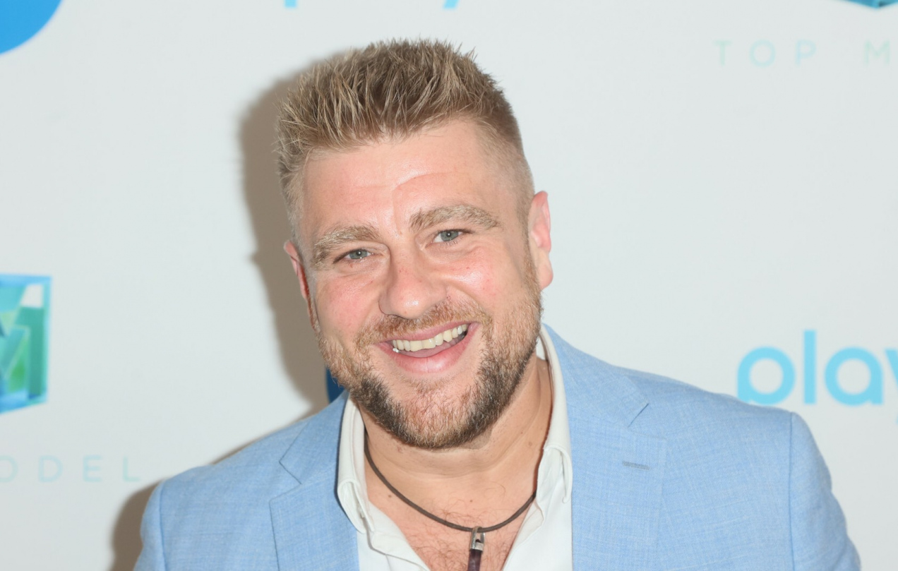 Telewizyjny kolega Jakubiaka wygrał licytację na WOŚP! Wiadomo, do kogo trafił kitel kucharza