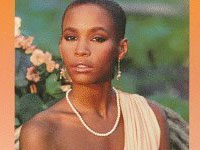 Zdjęcie Whitney z okładki płyty "Whitney Houston"